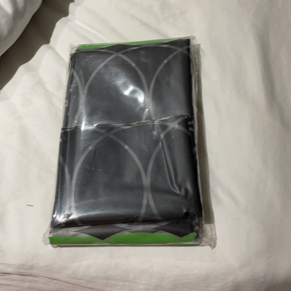 Vinyl shower curtain black green circle design NWT - Picture 9 of 10